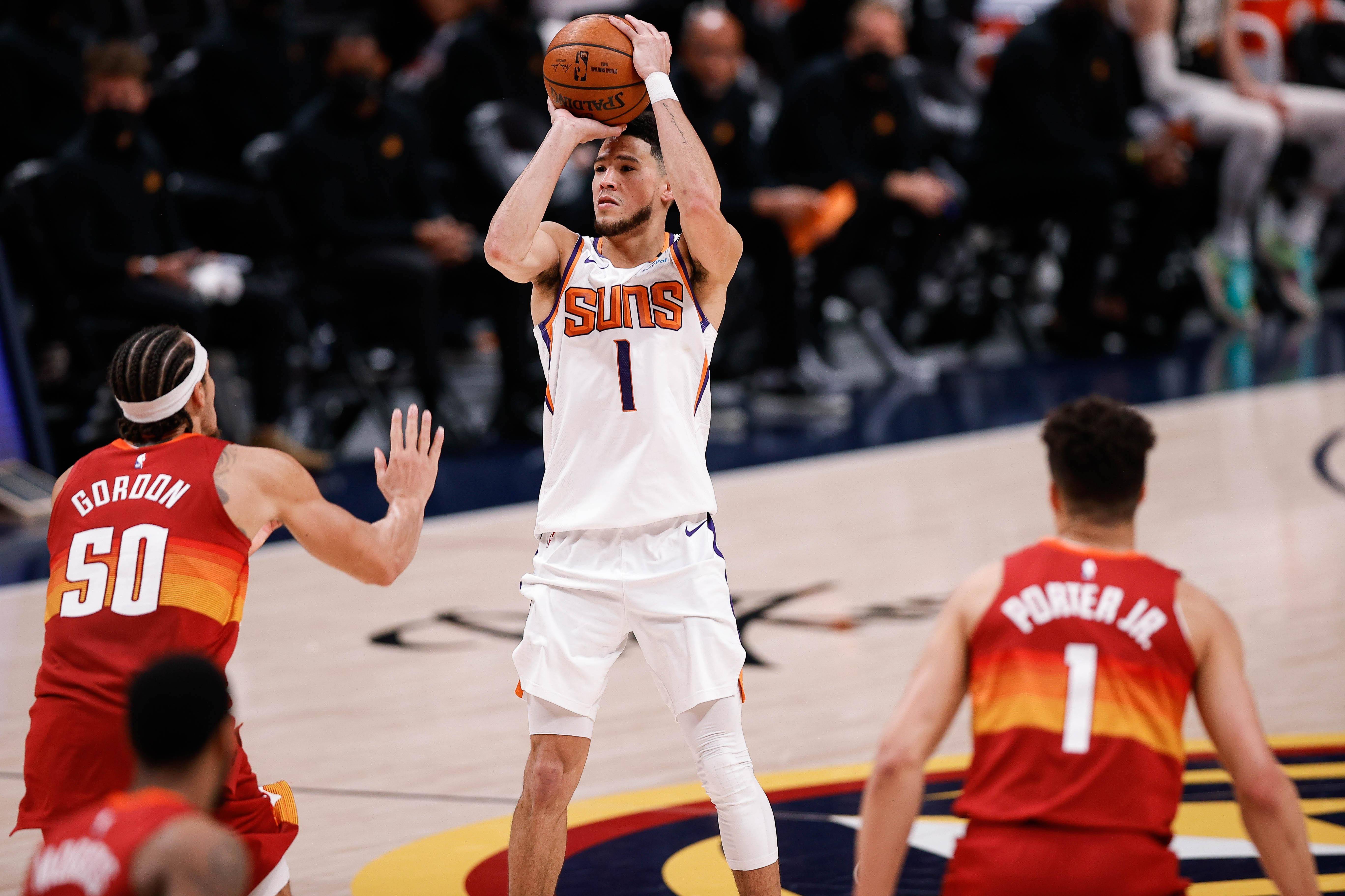 鹈鹕队以125-114战胜太阳队