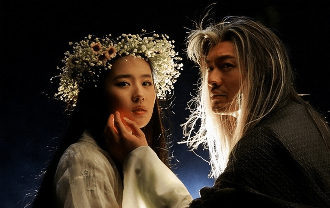 同样演小龙女,把李若彤,刘亦菲和陈妍希放一起看,差别就出来了_杨过和