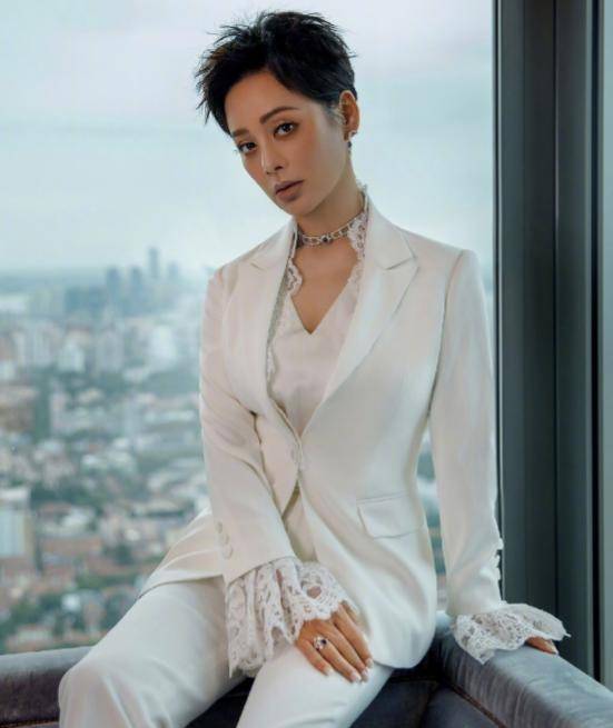 宁静怀念张国荣她是哥哥生前最喜欢的内地女演员