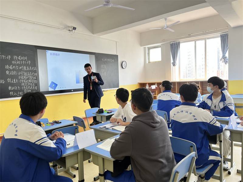 四川兴科城市交通高级技工学校开展示范课堂培训