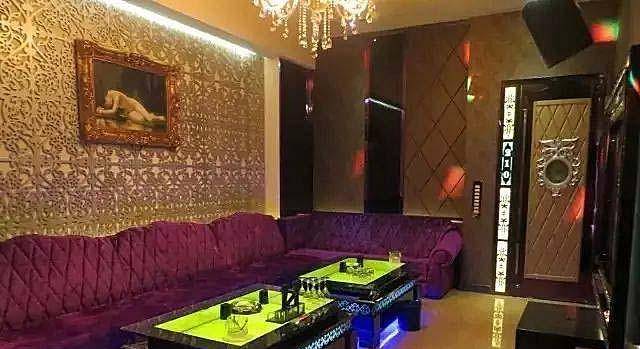 原创2016年郑州红馆覆灭300警力扫荡40分钟男男女女装满6辆大巴