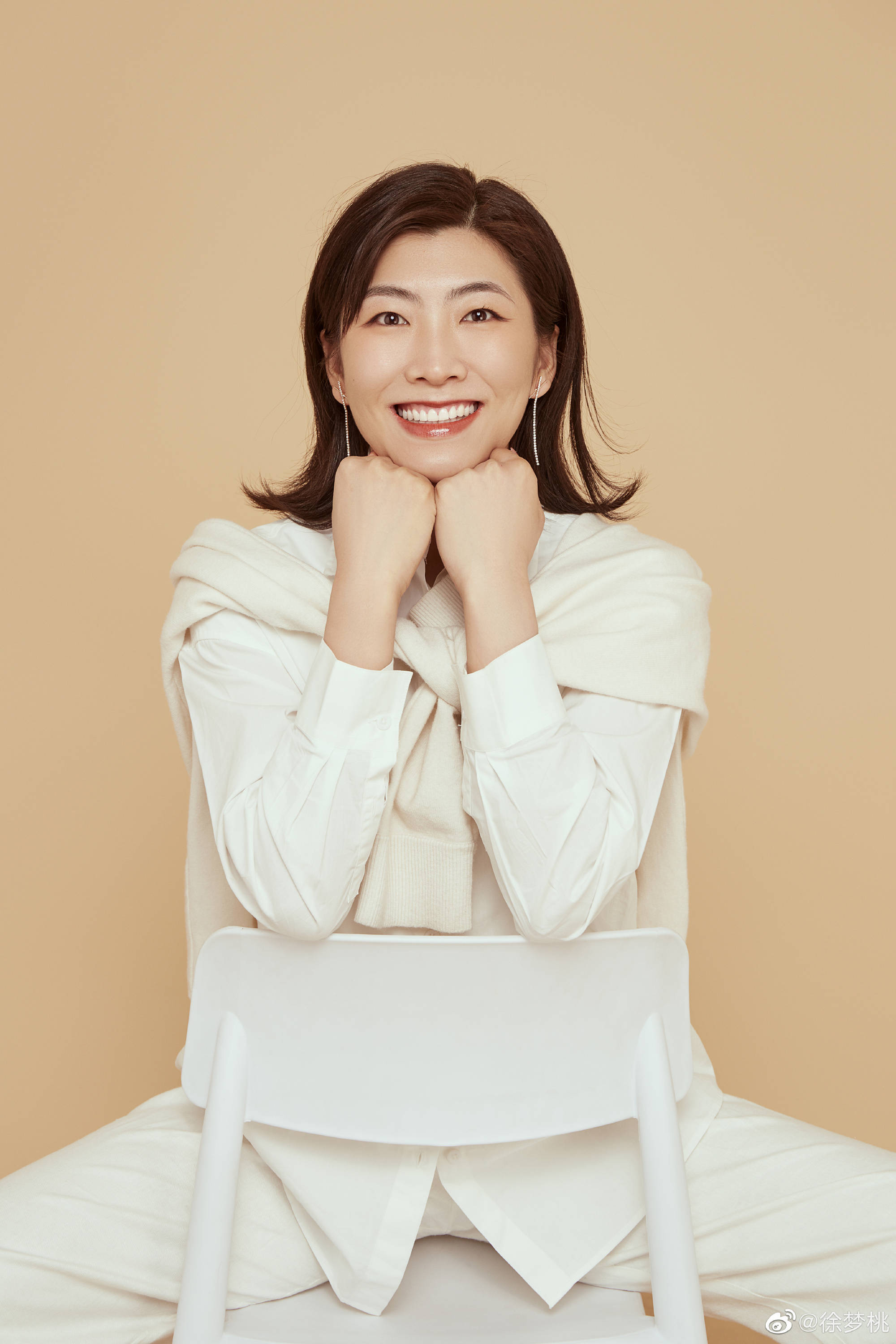 原创恭喜中国冬奥冠军女神凌晨4点宣布大婚男友单膝下跪