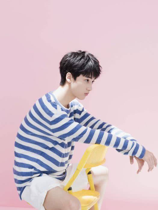 原创清平乐宦官梁怀吉饰演者边程年仅16小清新穿搭太圈粉