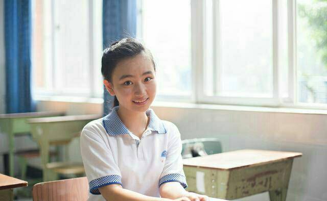 原创清华园里的童星叶子为学习退出娱乐圈后高考673分圆梦清华