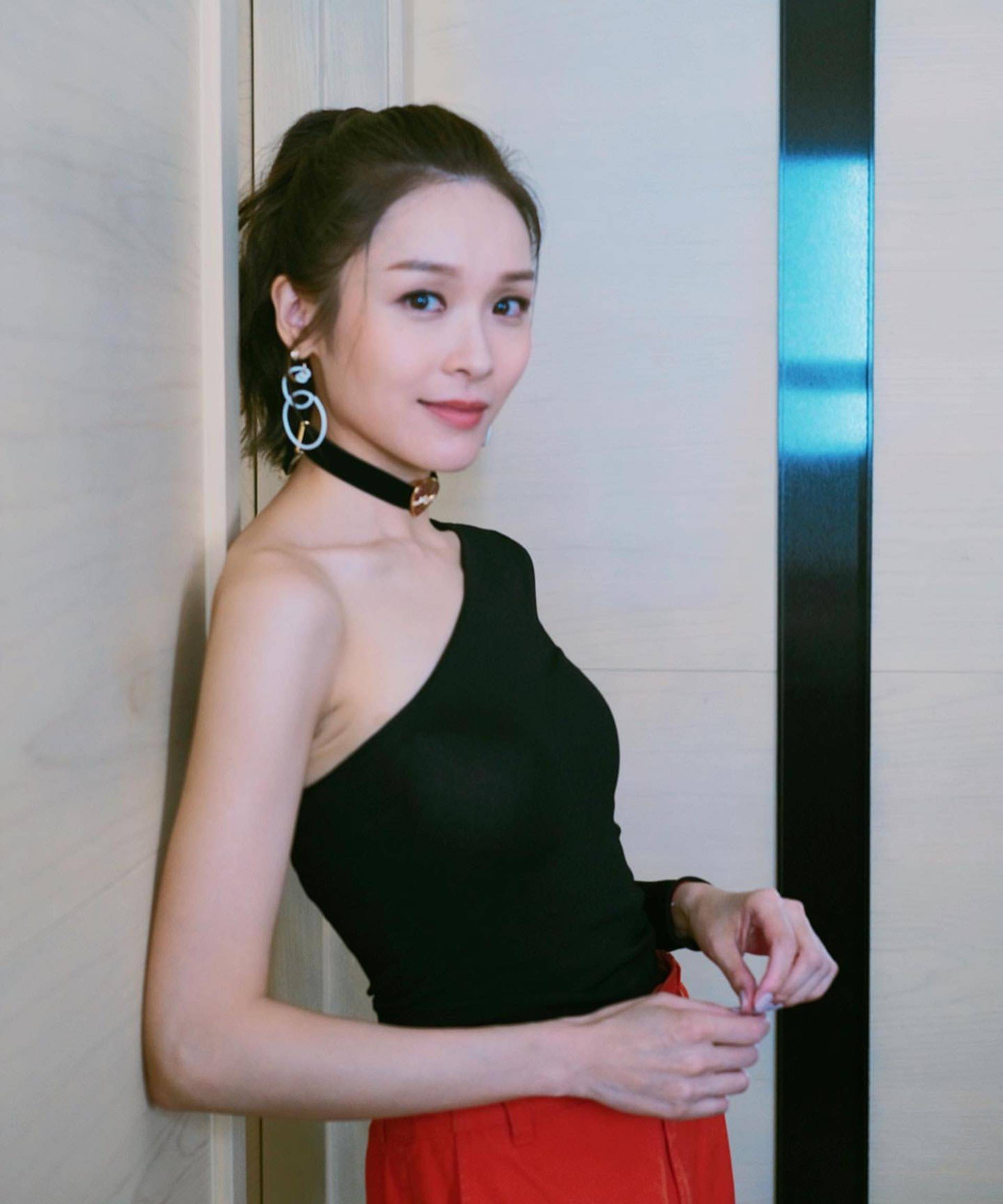 原创李佳芯与拍拖六年男友被爆分手复出的她能否重夺花旦之位