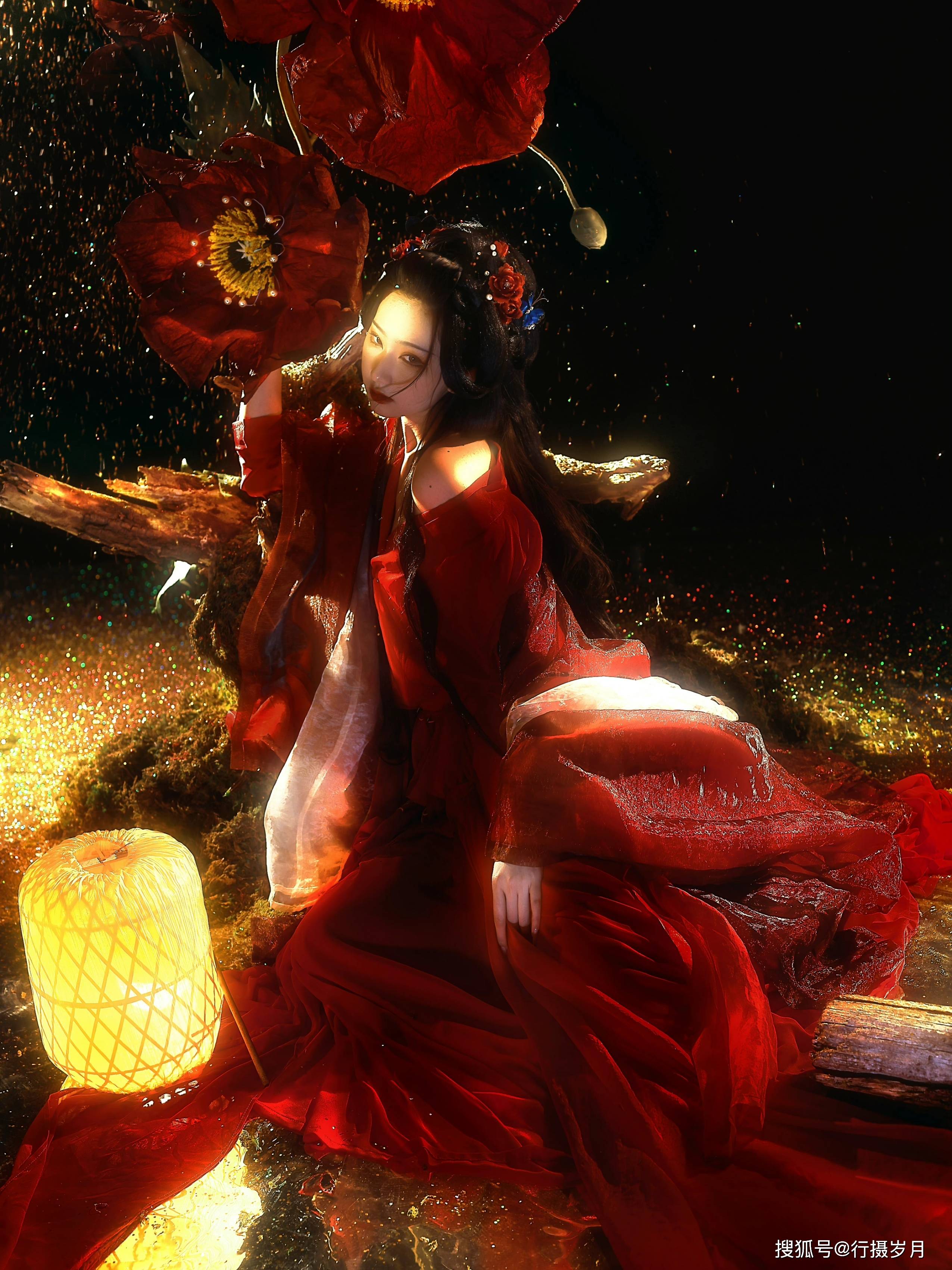 谁的不仁颠覆谁的乾坤,空留一缕孤魂?