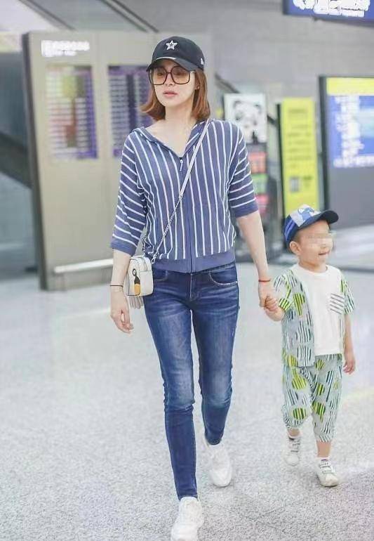 就是潮男,妈妈带出来的时尚度爆表,出街造型炸全场_孩子_审美_身材