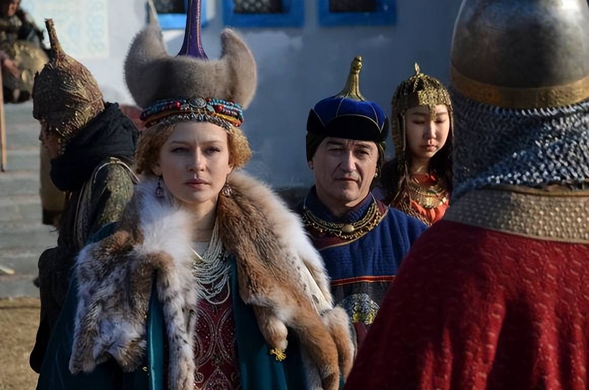 然而钦察汗国的主体人口其实是钦察人(钦察人实际上是属于突厥人种)