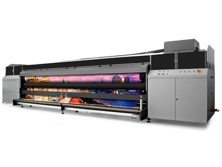 首先两者的定位不一样,户外喷绘机是工业型机器,可进行批量化,大规模