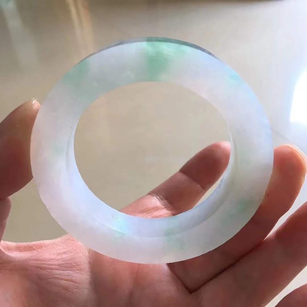 翡翠毛货抛光后不退换货合法吗