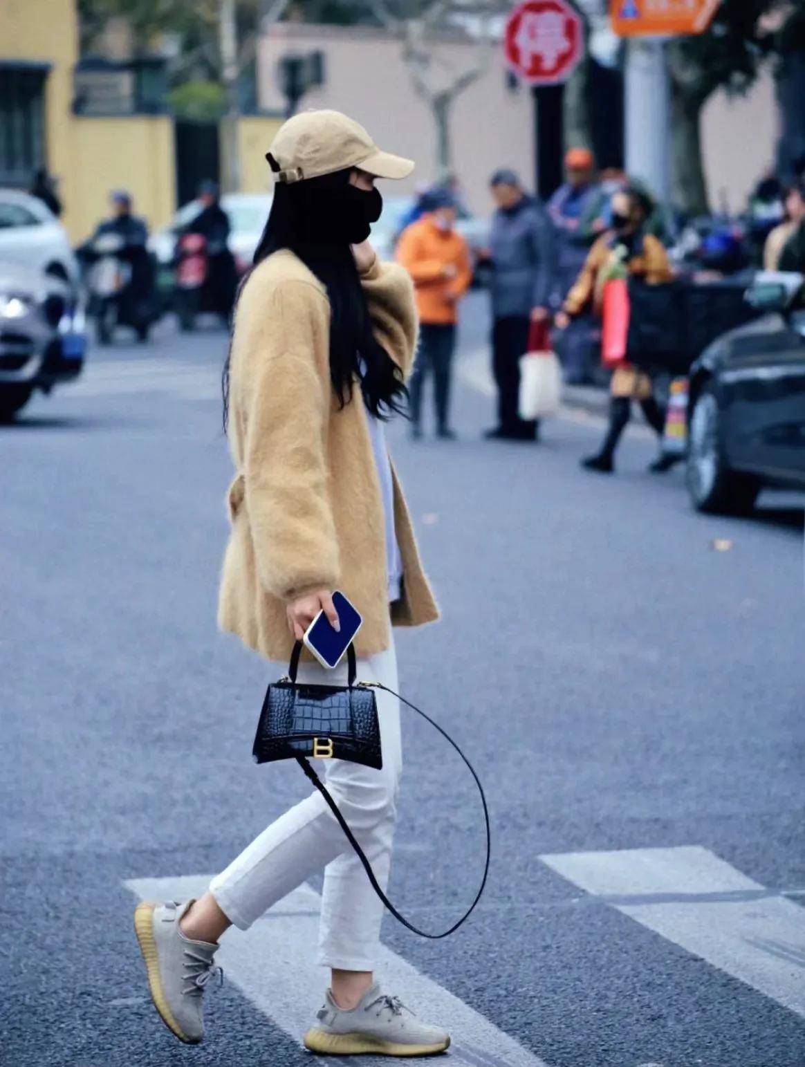 巴黎世家包包沙漏包10组穿搭示范你会选哪个颜色