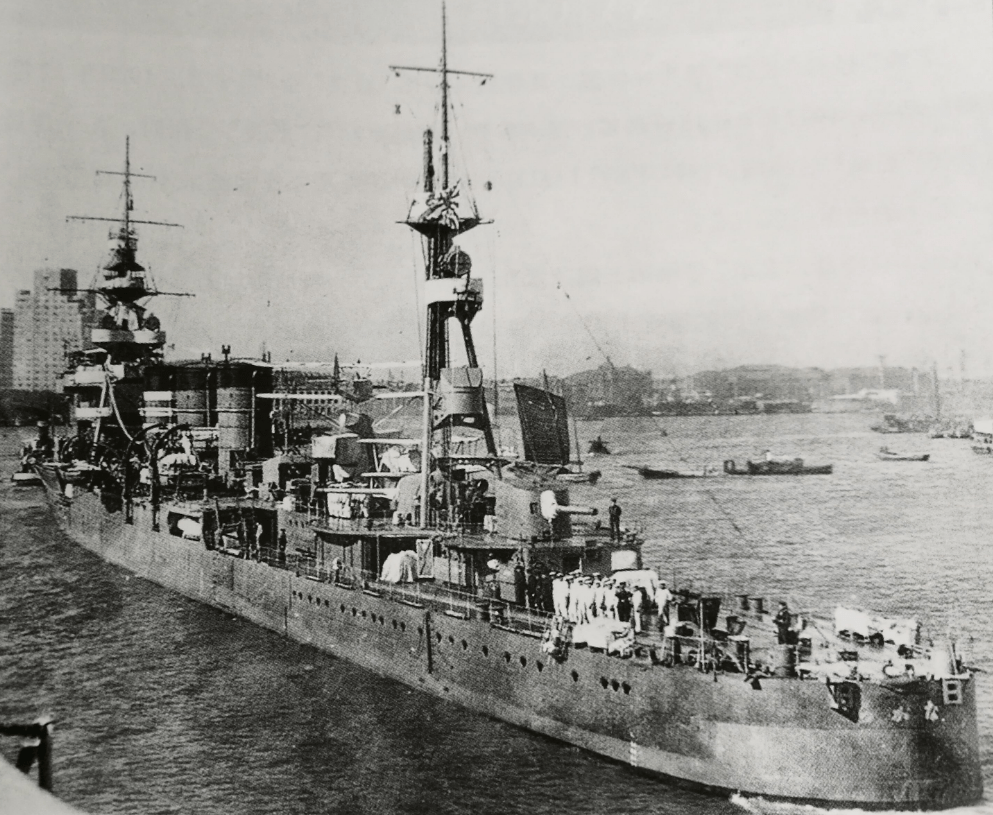 原创二战时期被美军战列舰炮火直接击沉的第一艘日军战列舰雾岛号