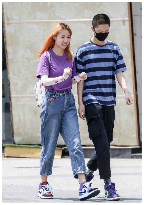 aj情侣出街:鞋子"你中有我,我中有你",大型杀狗现场罢辽!