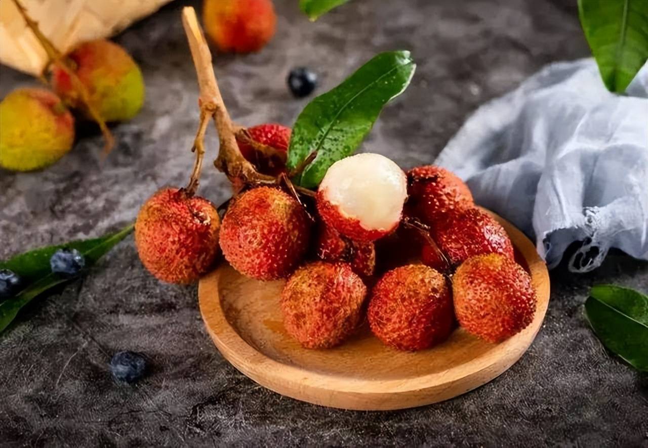 越吃越胖的6种高热量水果如果想减肥最好忍住别吃