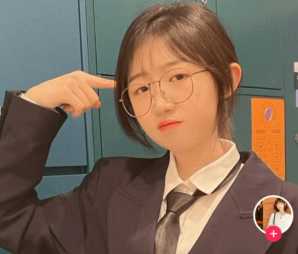 原创北大学姐因眼神鄙视让网友欲罢不能学霸果然自带高贵属性