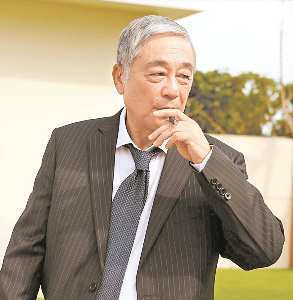 原创曾江女儿现身认领父亲遗体满脸悲痛希望大家记住曾江最好一面