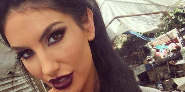 原创欧美天然女星augustames17岁出道当演员23岁香消玉损