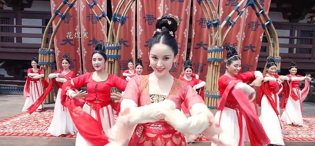 原创风起霓裳古力娜扎琉璃霓裳舞如仙女下凡她能逆袭吗