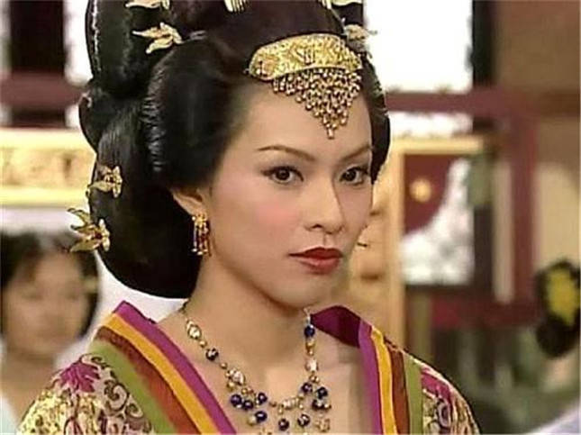 原创甄嬛传难怪胡蕴蓉会死不瞑目看甄嬛用了什么手段害她