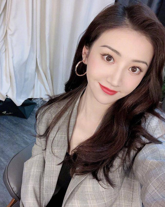 原创520景甜终于公开表白晒自拍照美到犯规看清素颜确定31岁