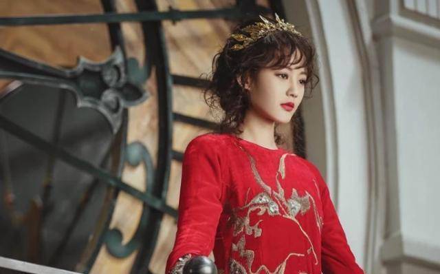 捧不红的明星 3年演了9部女一号 网友 就是命 李一桐 于正 电视剧