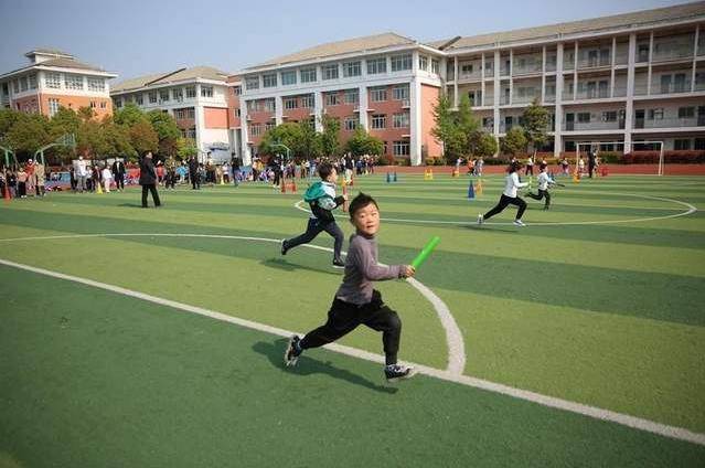 淮安市洪澤湖實驗小學舉行趣味運動會