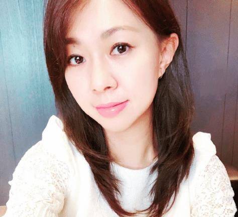 卓依婷近照减肥成功吊带连衣裙显精致锁骨沉寂只为更好的蜕变