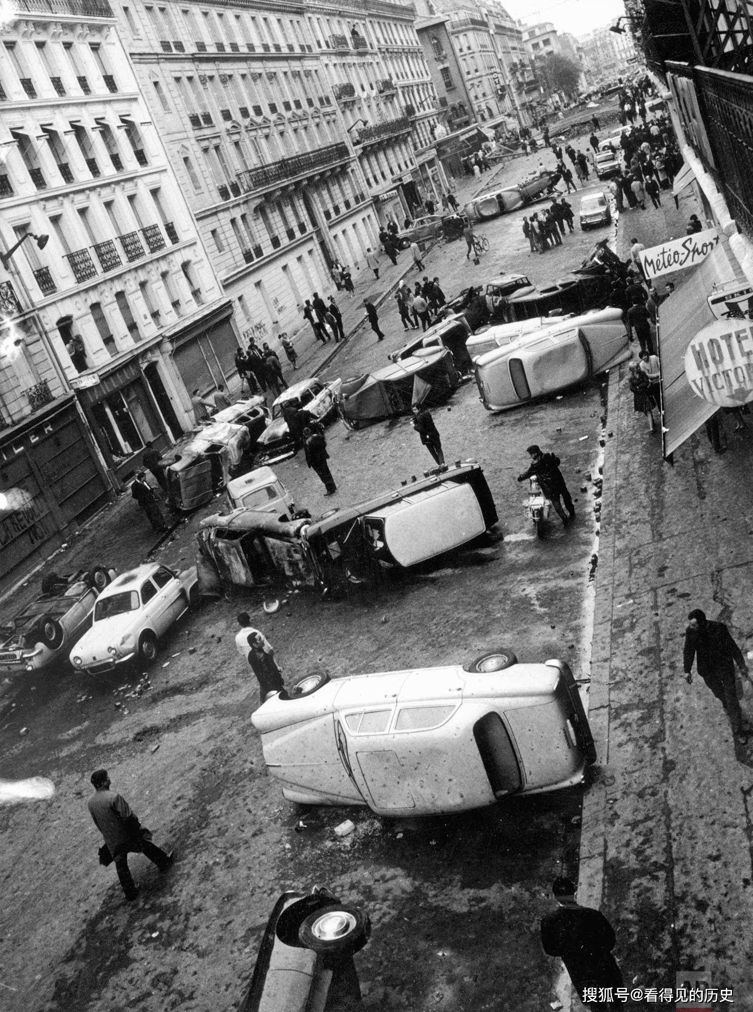 原创老照片1968年巴黎五月风暴大学生大战法国警察
