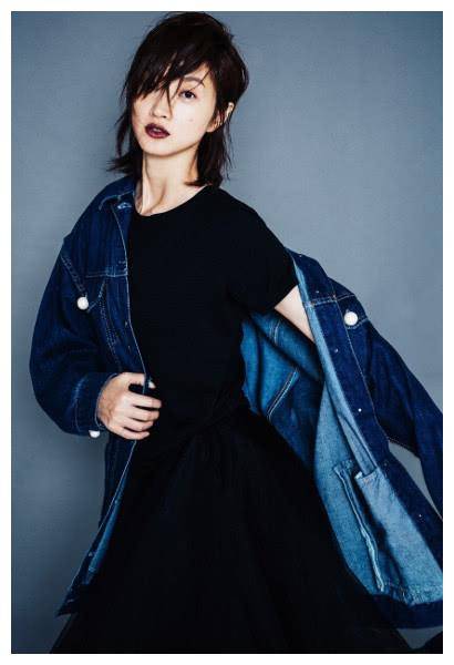 原创朱亚文眼光真好沈佳妮素颜照干净又漂亮不复出太可惜了