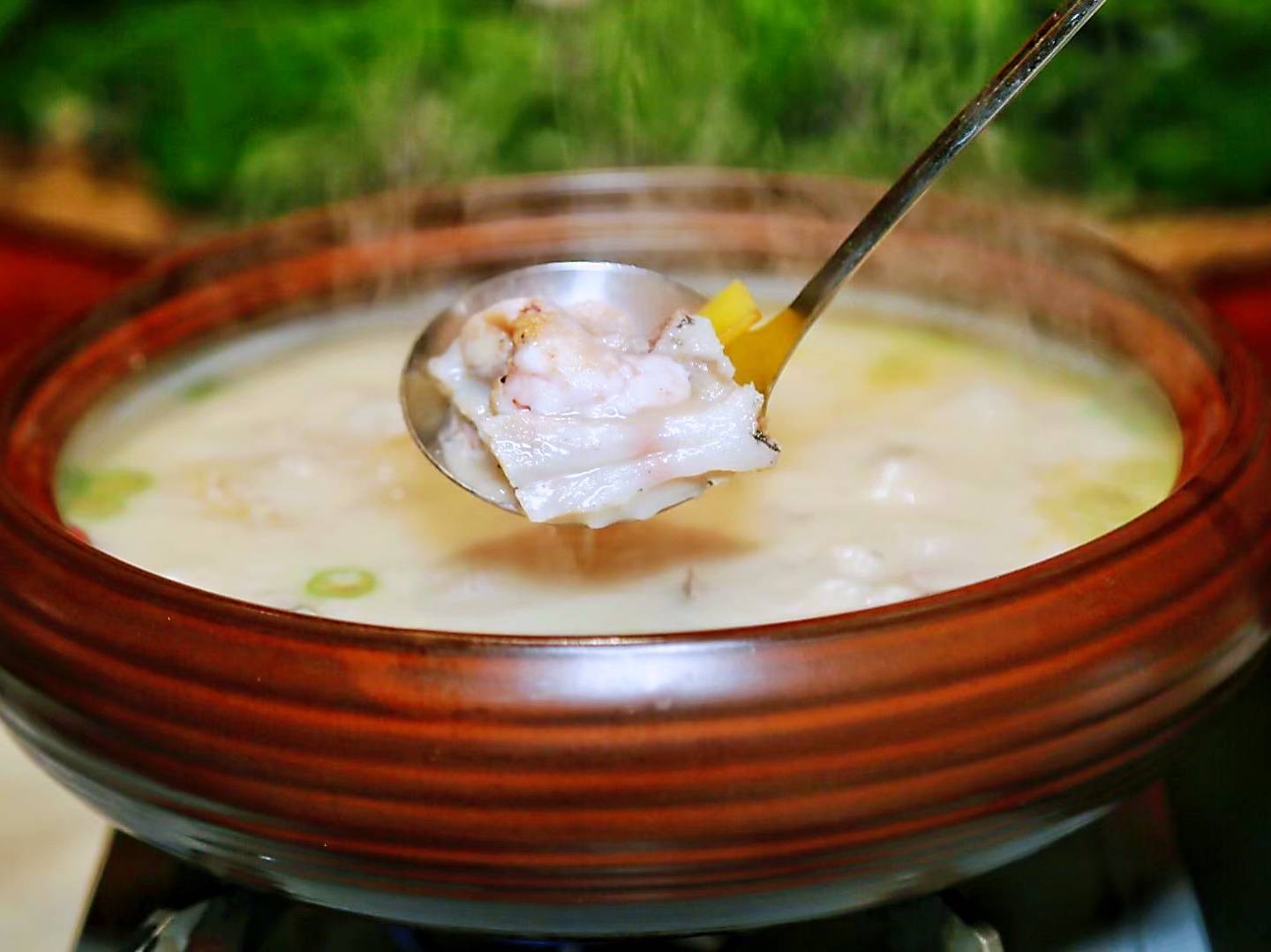 甘泉打造水中贵族 泉水鮰鱼成为湖北人餐桌上的名菜_产业_餐厅_鱼肉