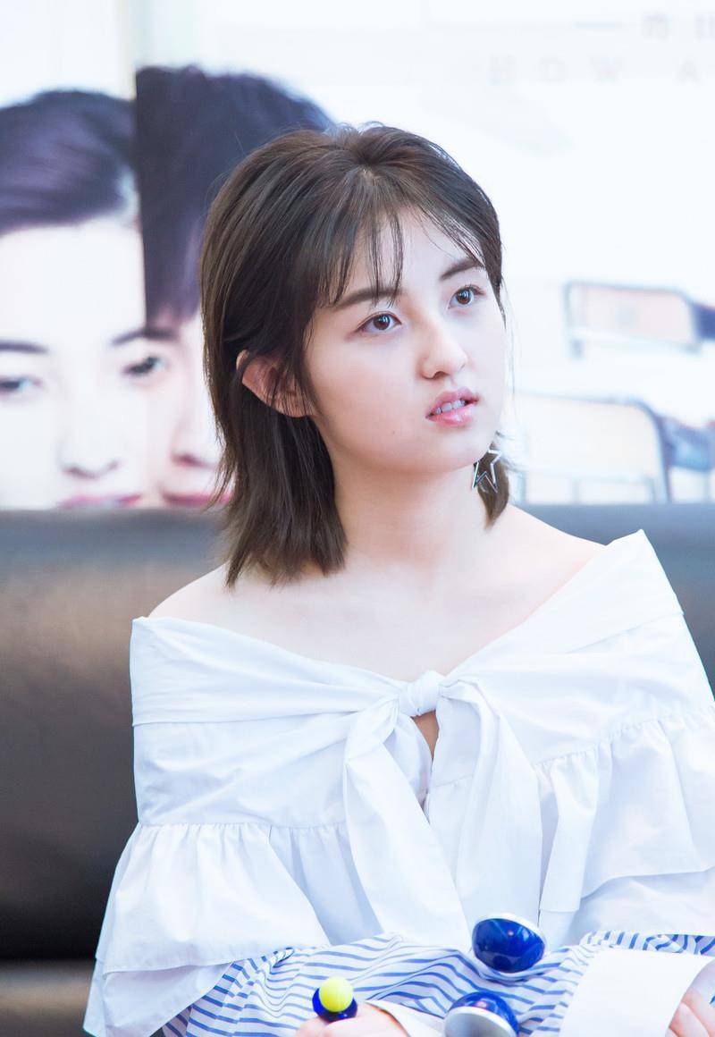 原创娱乐八卦张子枫路人缘好李现性格不错任嘉伦小时绰号搞笑