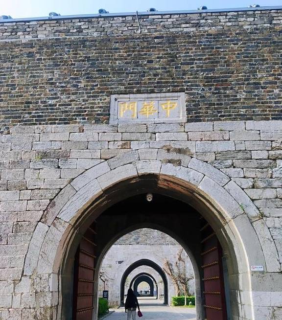 漫步南京明城墙,感怀太祖朱元璋_历史_秦淮河_皇权