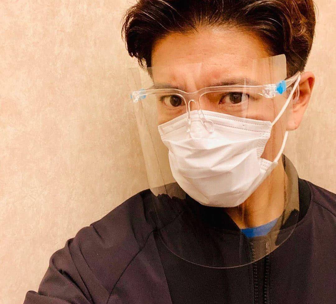 原创木村拓哉久违晒全身照瘦成火柴人将与18岁小正太道枝骏佑合作