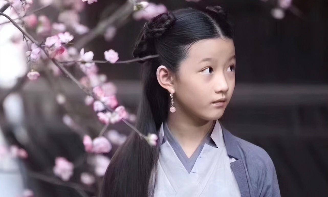 把刘楚恬,裴佳欣和林妙可放一起,差别太大了_刘琪_合作_杨幂