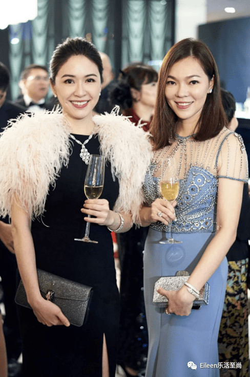 与日盛大小姐关颖常约会小聚,还帮微风少奶奶孙芸芸的首饰品牌带过货