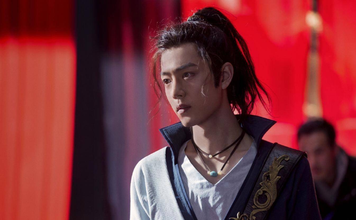 原创肖战银发大片终曝光颜值满分获盛赞却被指适合演郭敬明作品