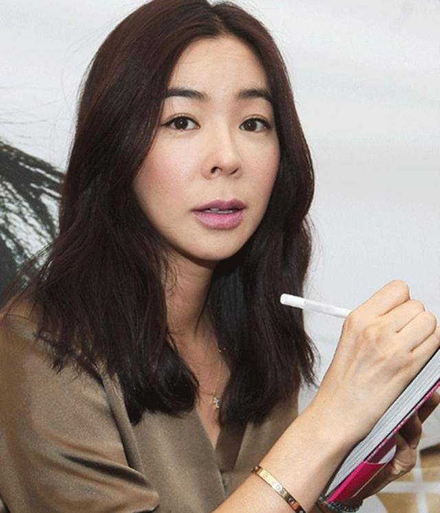 相亲7次,高小英好闺蜜找到良人,这位时尚达人的内在很传统_李慧英_李