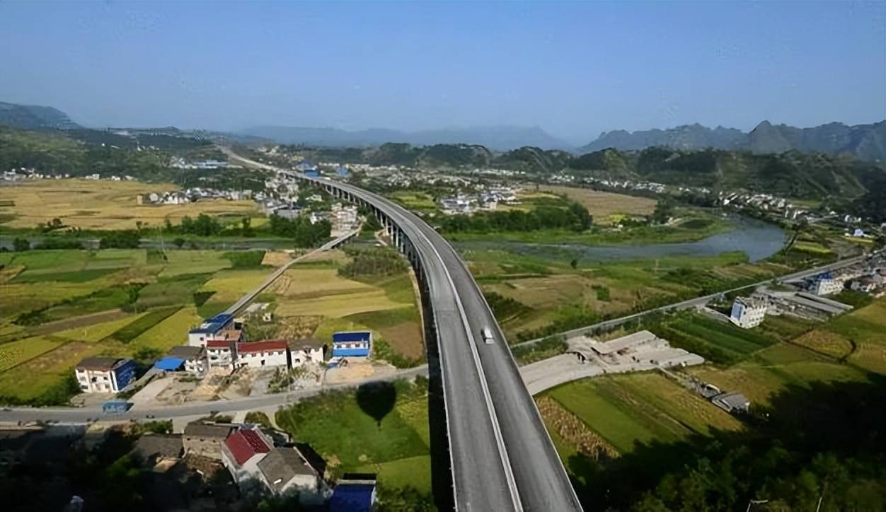 安仁茶常高速公路图片