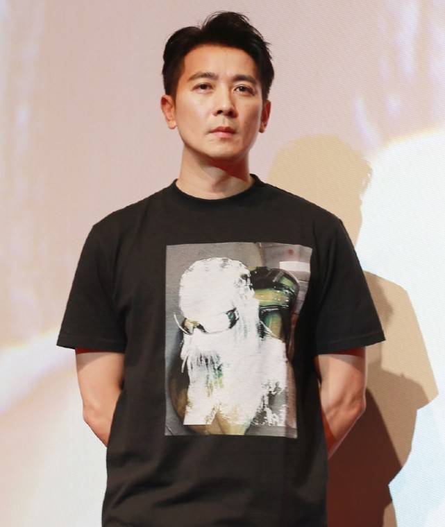 保剑锋隐藏多年妻子身份公开高颜值不输杨幂没想到是熟悉的她