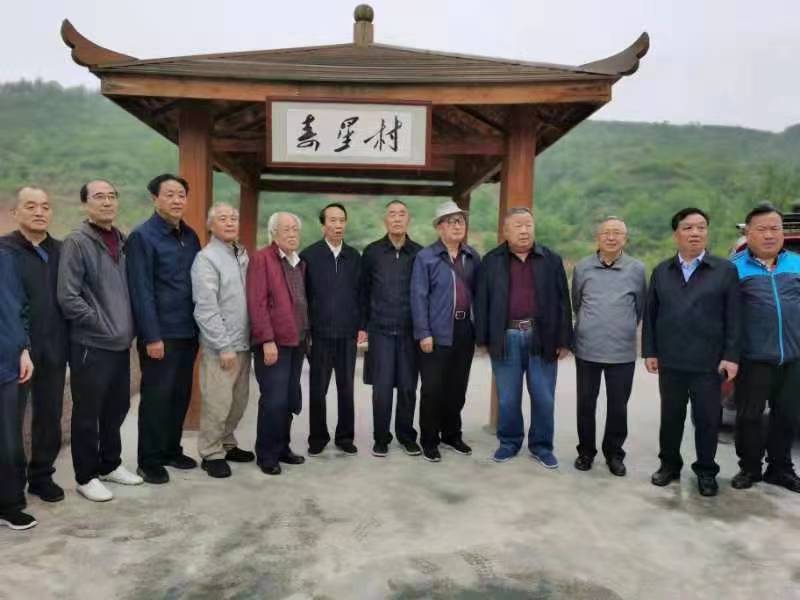 山西临汾好生态诞生岀第一个寿星村_一平垣乡_成洪才_王月喜