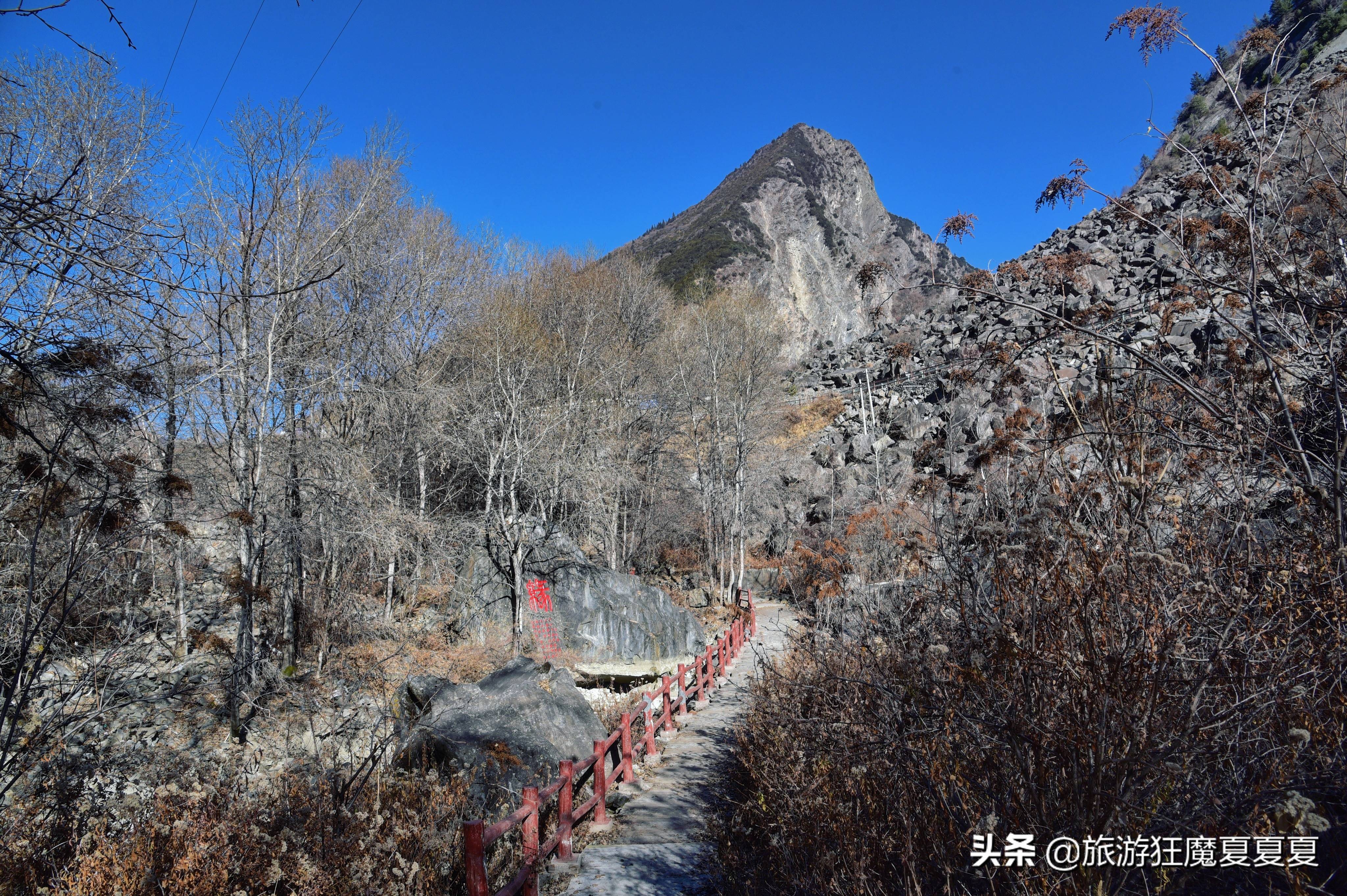 去阿坝州只知道九寨沟？这个地方三沟十四景，一个海子就让人惊艳