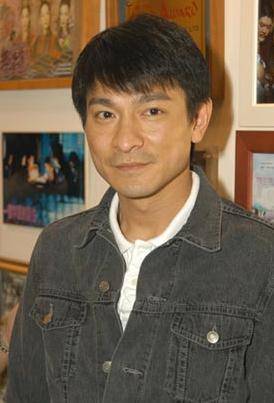 原创他火了39年电影200部歌曲100首张学友和黄家驹直言佩服