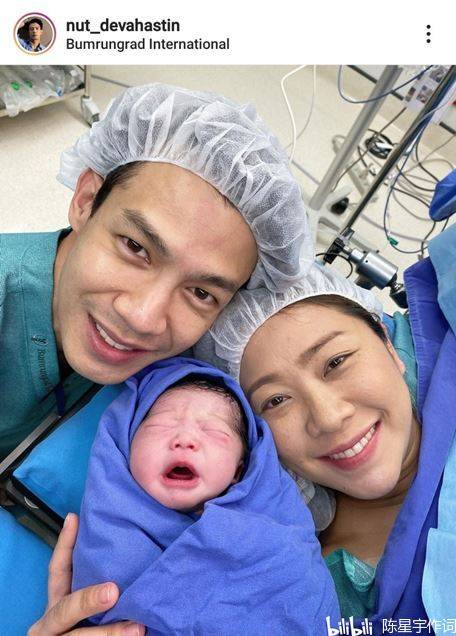 原创2021年泰国娱乐圈明星夫妇扎堆生孩子30多个明星宝宝诞生堪称一出
