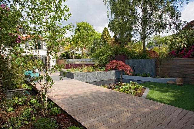 如何打造一个适合北方气候的庭院花园?_设计_花池_草坪