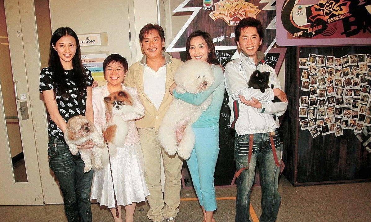 原创手握48亿遗产55岁依旧风流成性邓兆尊如此性格与母亲有关