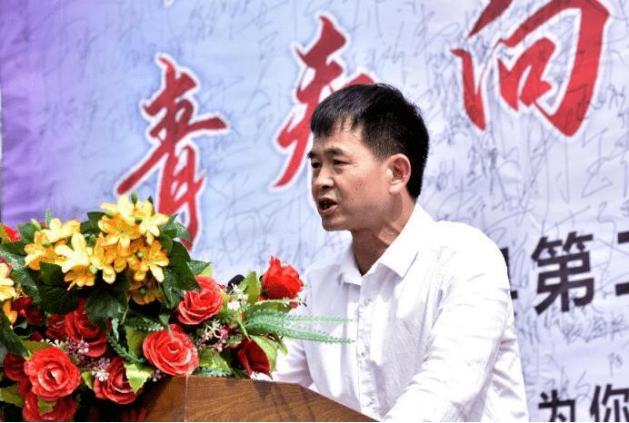 寻乌县第二中学十八而志奔赴山海壮阔大任始承庚续百年风华