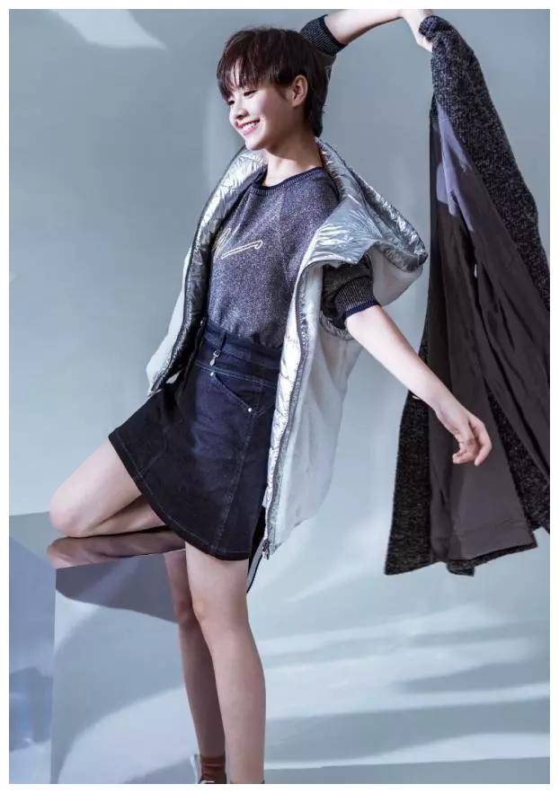 原创陶虹女儿吸烟被拍而被脱粉今瘦到把短裤穿成裙子心疼