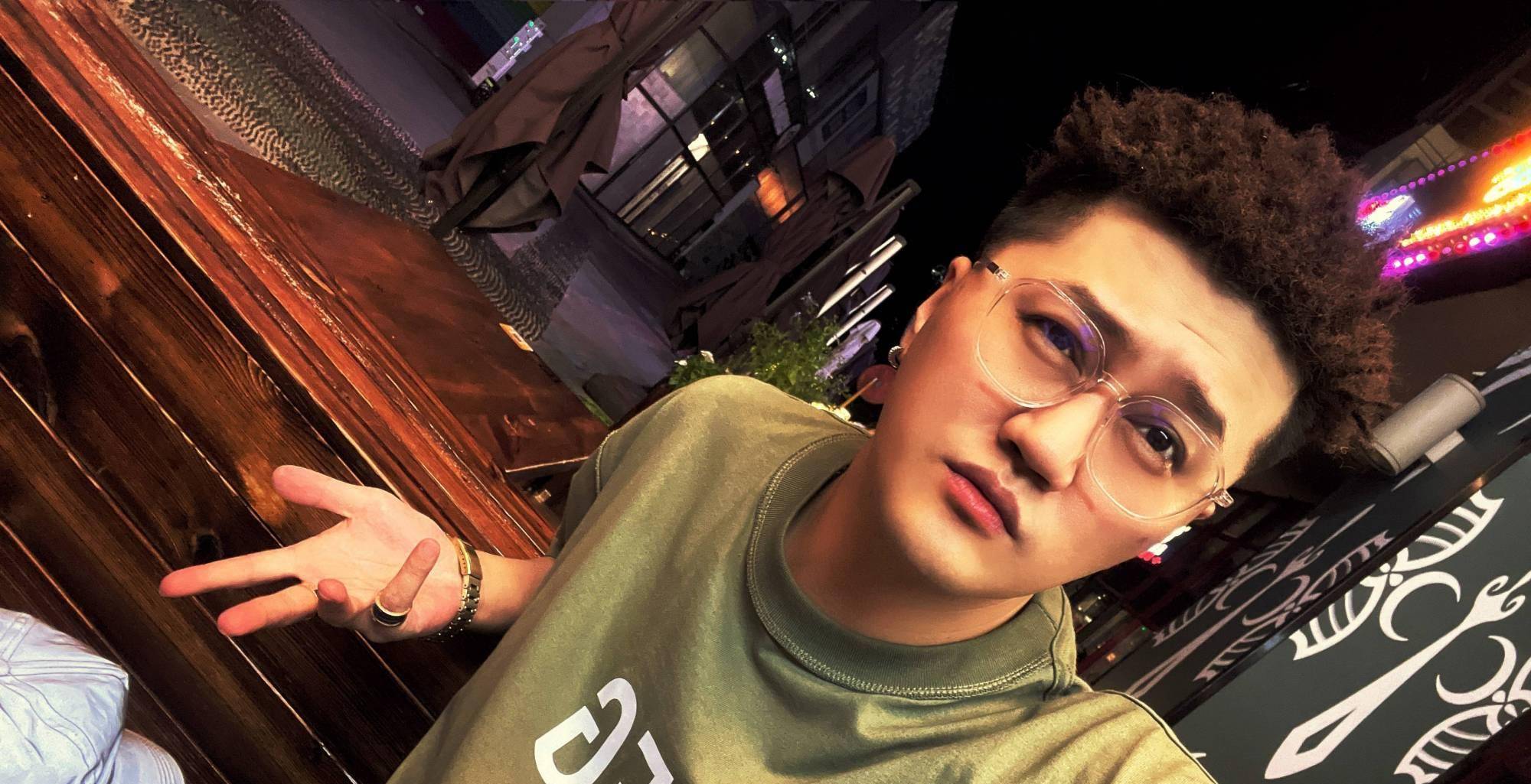 德云社演员豪车被剐蹭,肇事司机逃离现场,必须曝光他_刘九思_网友