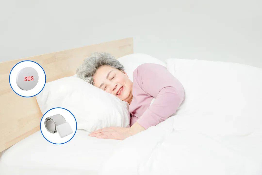 能随时监测老人的睡眠数据情况,遇到紧急情况会自动发出警报并联系