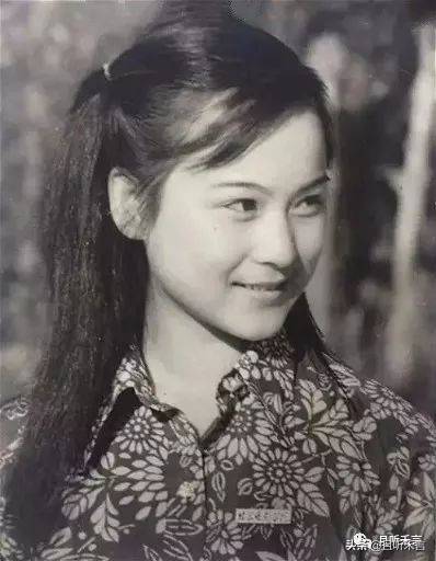 风靡一时的"小鹿纯子"头,当年众多女明星仿效,哪幅是你的最爱_发型